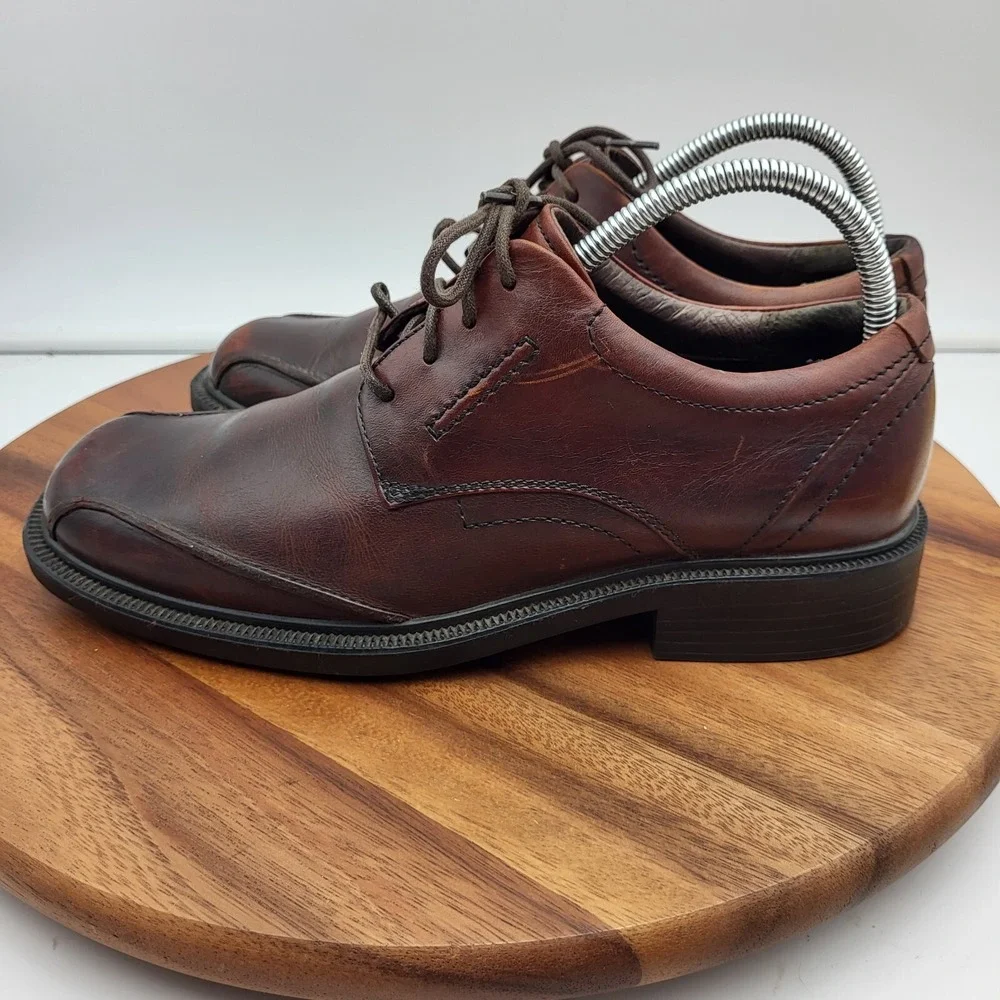 Clarks oxford shoes